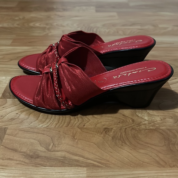 Red Slippers - Picture 4 of 7